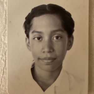 Meet your Posher, Yeira